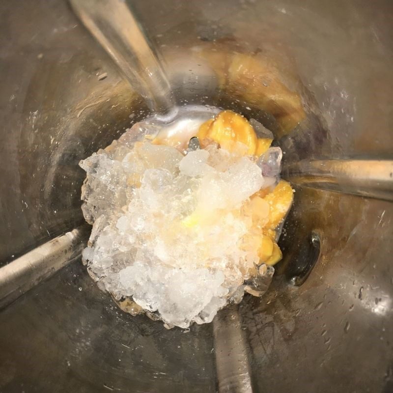 Step 2 Making jackfruit and breast milk smoothie Jackfruit and breast milk smoothie