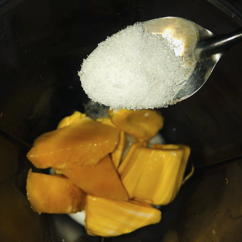 Step 3 Making Mango Jackfruit Smoothie with Coconut Milk Mango Jackfruit Smoothie with Coconut Milk
