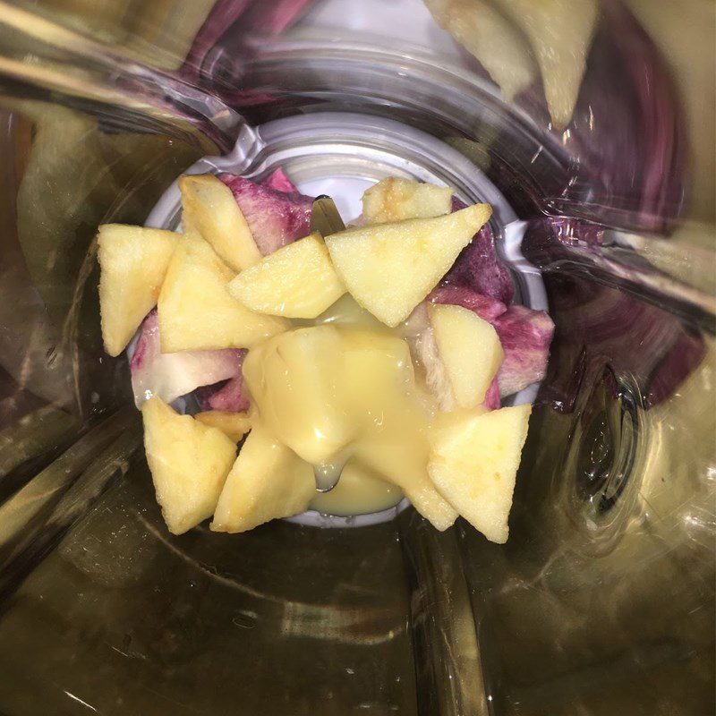 Step 2 Making soursop apple smoothie Soursop apple smoothie