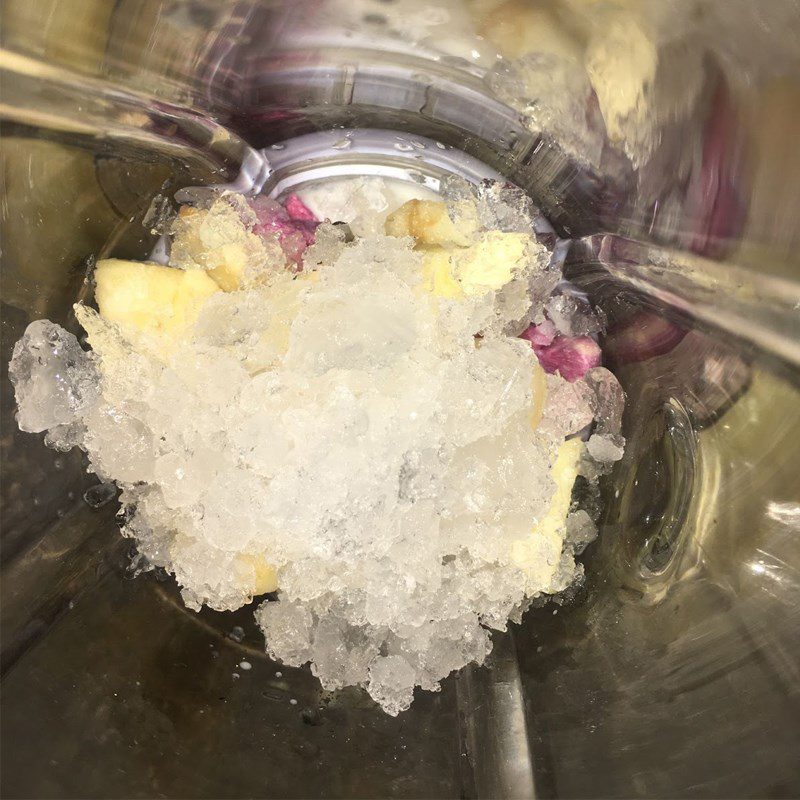 Step 2 Making soursop apple smoothie Soursop apple smoothie