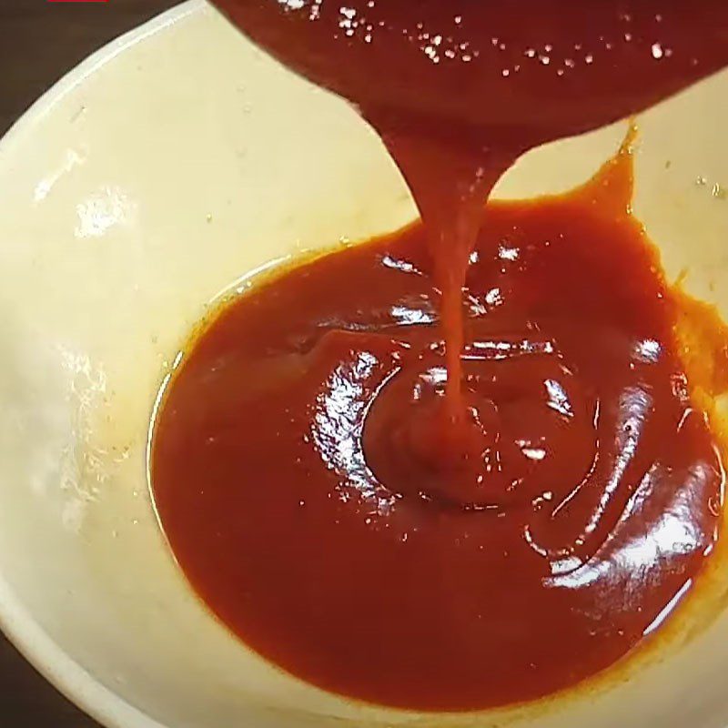 Step 4 Make the sauce for vegetarian mixed rice with soy sauce