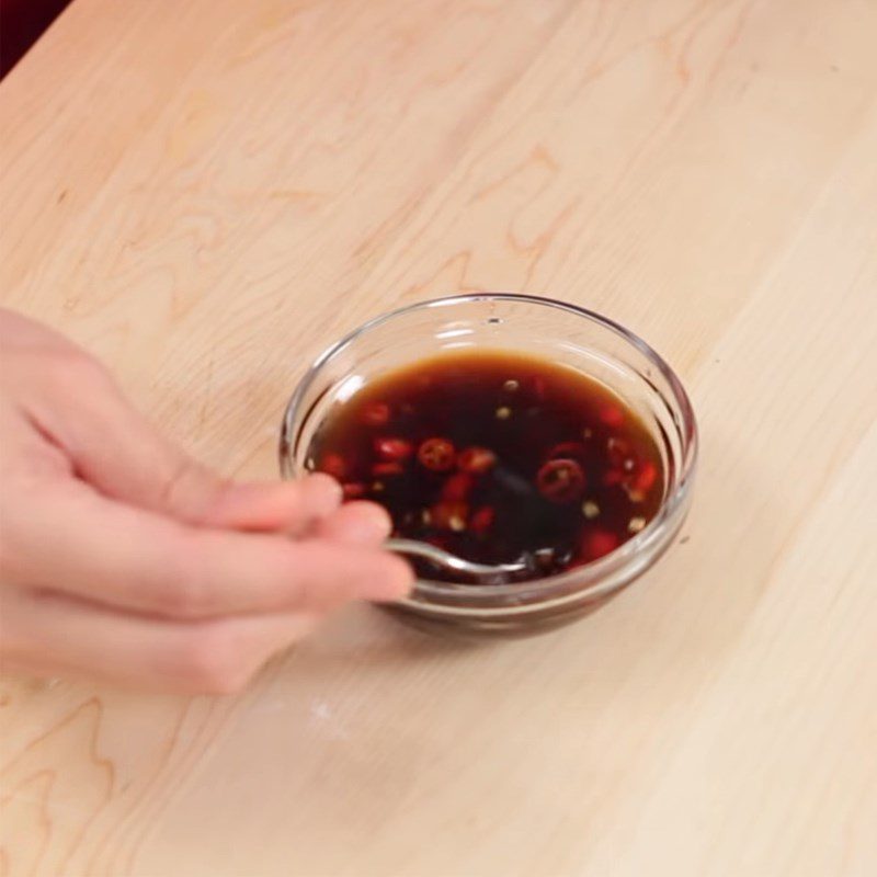Step 6 Make the dipping sauce for shrimp and pork dumplings