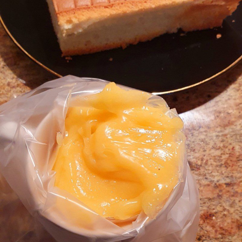 Step 3 Make egg oil sauce Sponge cake with shrimp sauce