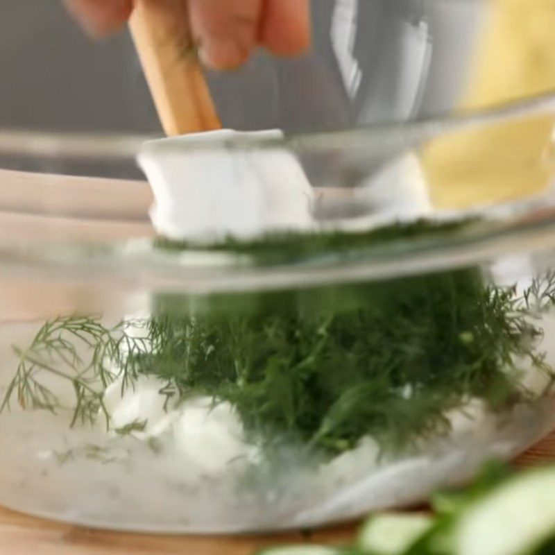 Step 2 Make the cream sauce for cucumber salad