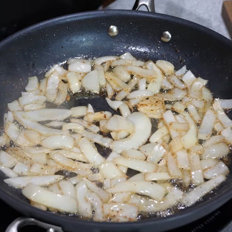 Step 5 Make the cream sauce for seared chicken