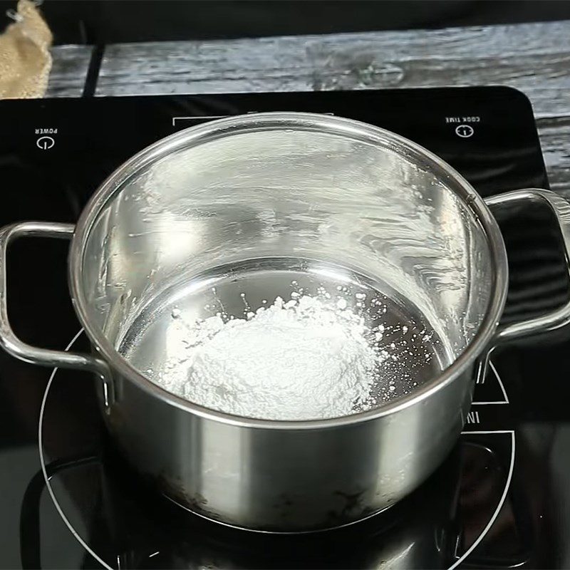 Step 4 Make fresh milk sauce for pandan mango sticky rice