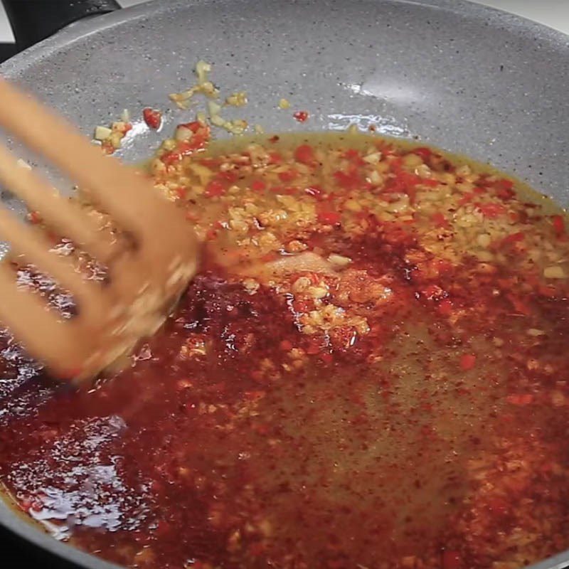 Step 3 Make the marinade sauce for dried chicken using a microwave