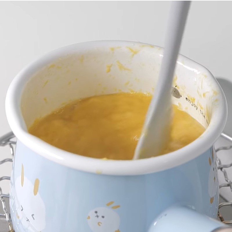 Step 4 Making mango sauce Panna cotta with mango sauce