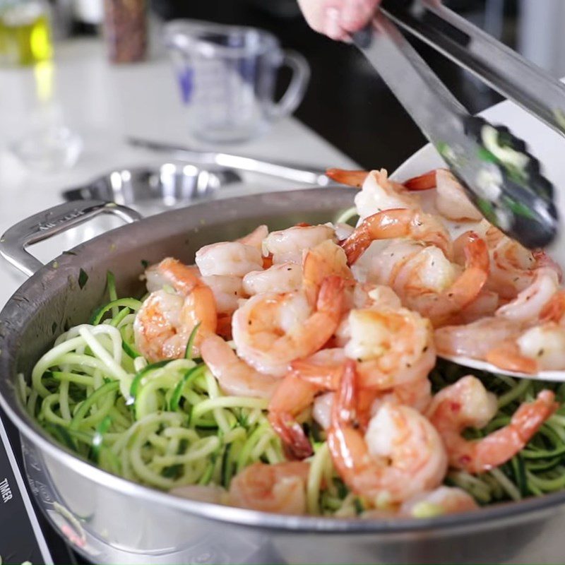 Step 3 Making zucchini spaghetti Zucchini shrimp spaghetti