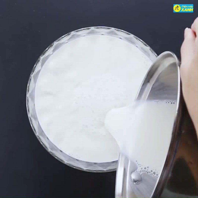 Step 1 Make yogurt Black Sticky Rice Yogurt