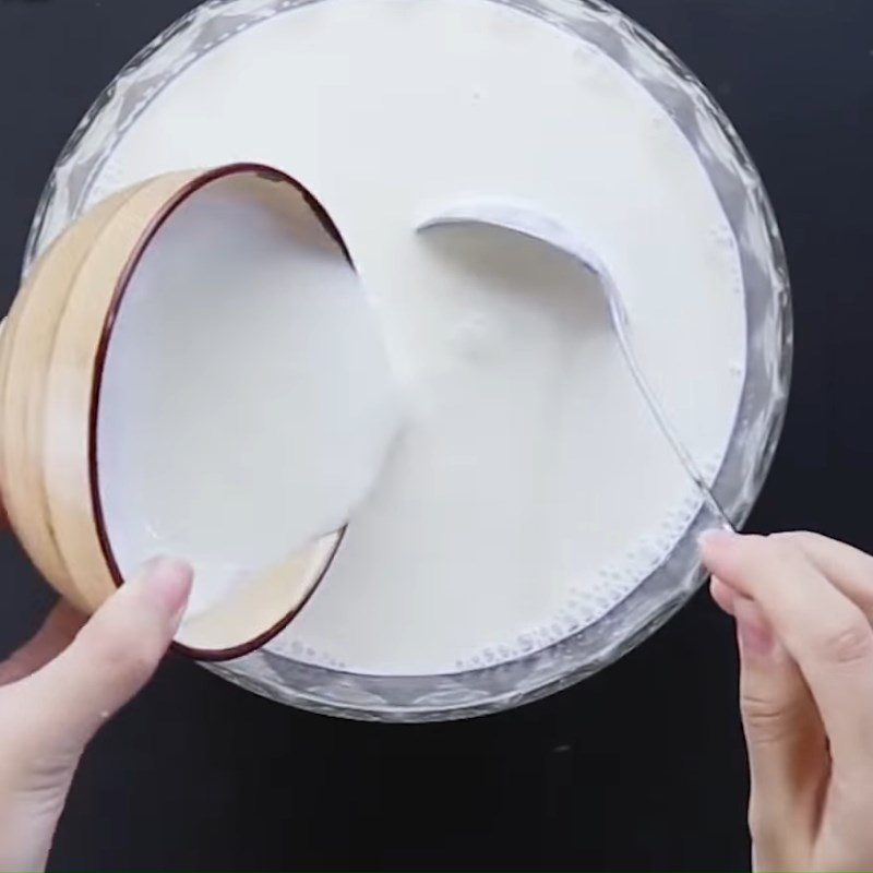 Step 1 Make yogurt Black Sticky Rice Yogurt