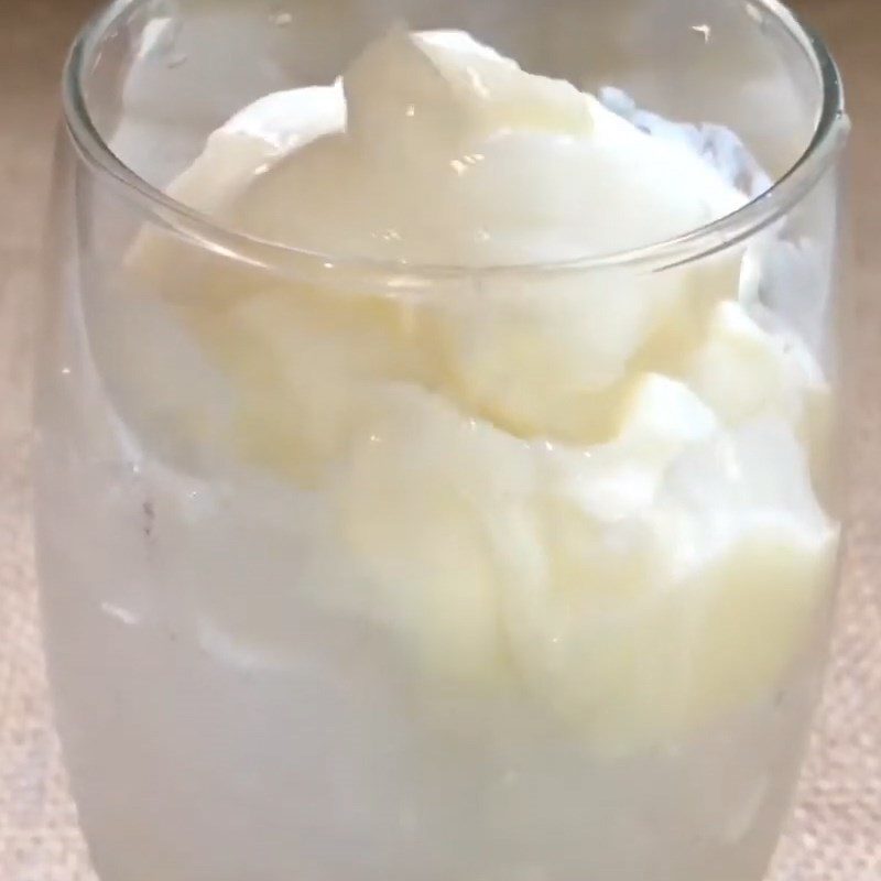 Step 3 Making coffee yogurt with foam Coffee yogurt with foam