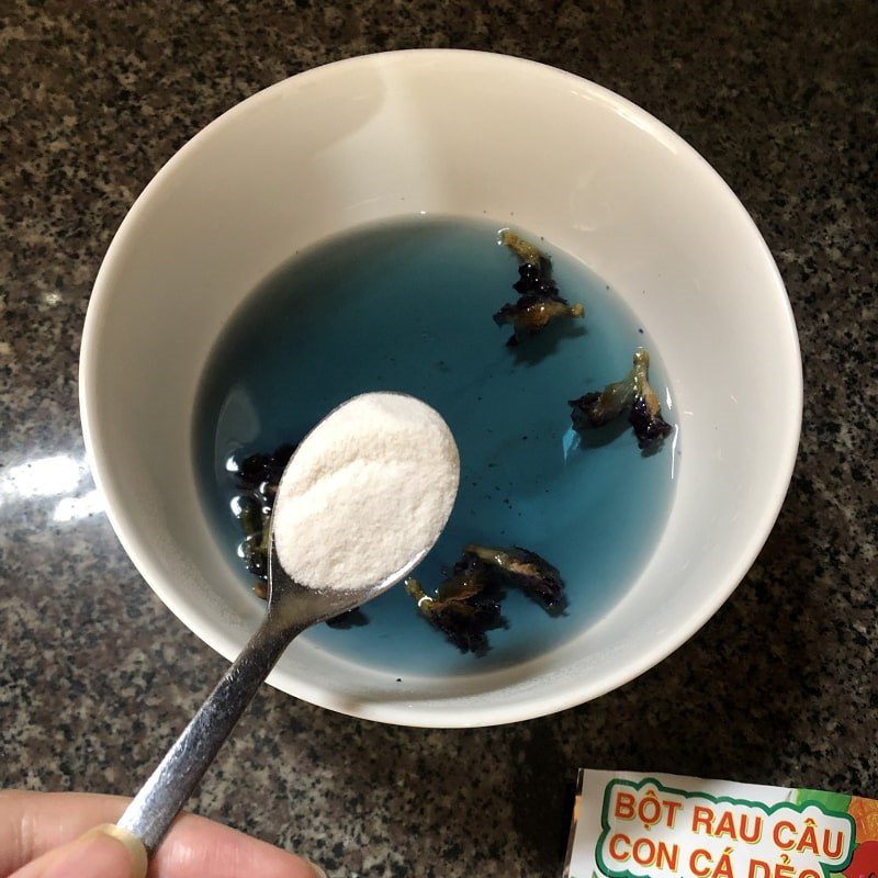 Step 4 Make butterfly pea jelly Black bean dessert with butterfly pea jelly using a pressure cooker
