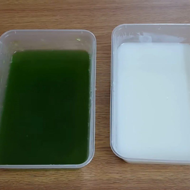 Step 3 Making pandan jelly and milk jelly Mixed caramel dessert
