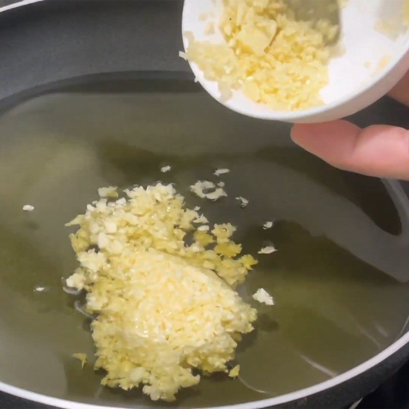 Step 1 Prepare fried garlic for Fried Noodles with Garlic Butter