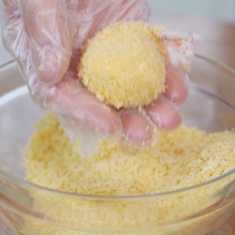 How to Make Kids' Favorite Fried Potato-Covered Shrimp 14 Step 4 Make shrimp wrapped in potatoes Fried shrimp wrapped in potatoes