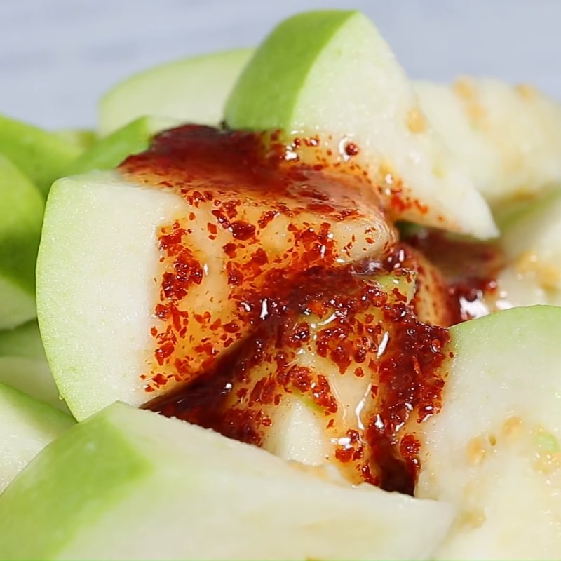 Step 3 Making fruit salad with dried beef, green mango, and guava