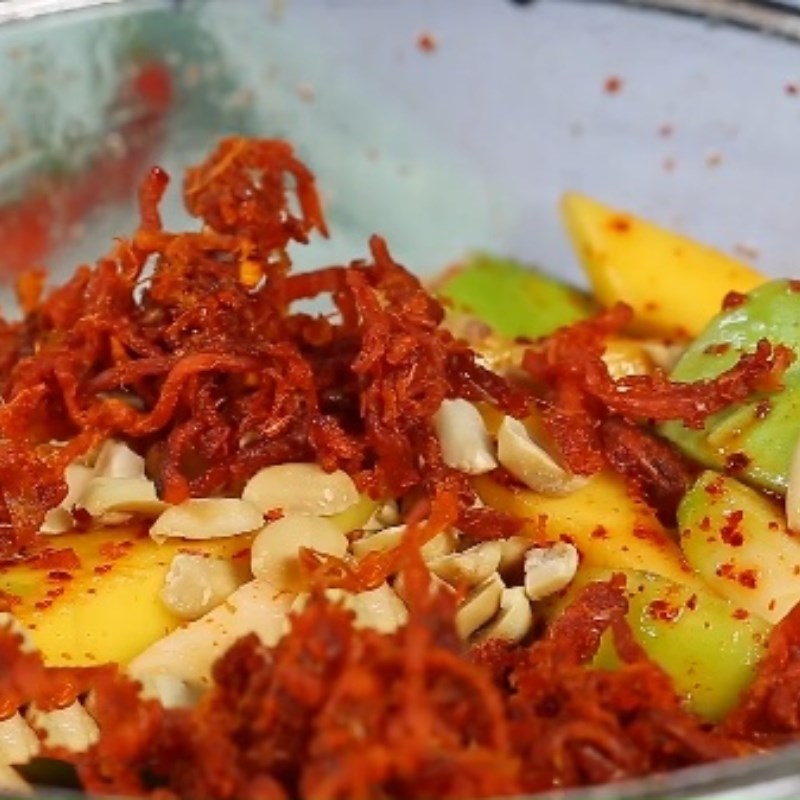 Step 3 Making fruit salad with dried beef, green mango, and guava