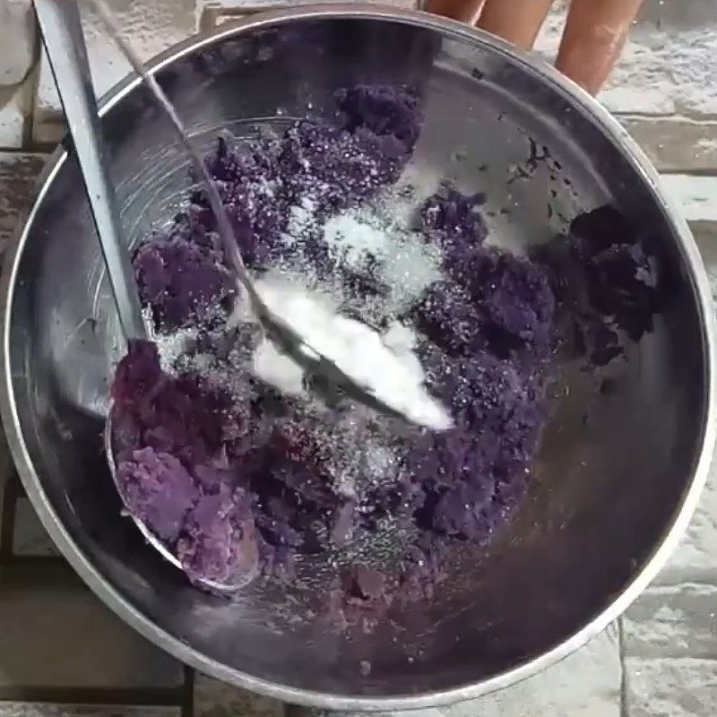Step 2 Making the chewy sweet potato balls for Sweet Potato Banana Che