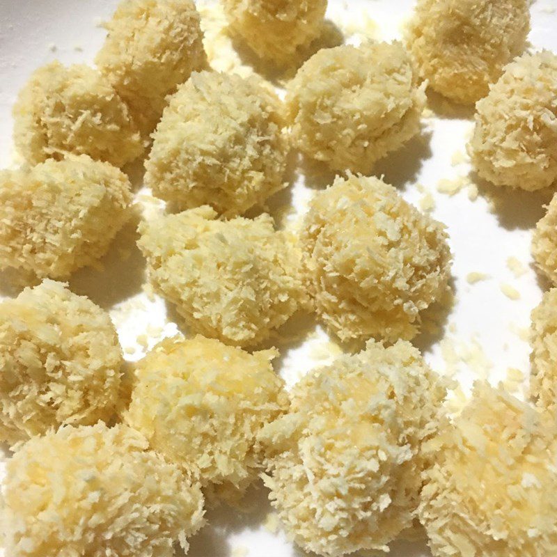 Step 3 Roll the potato through the breadcrumbs Fried potato cake