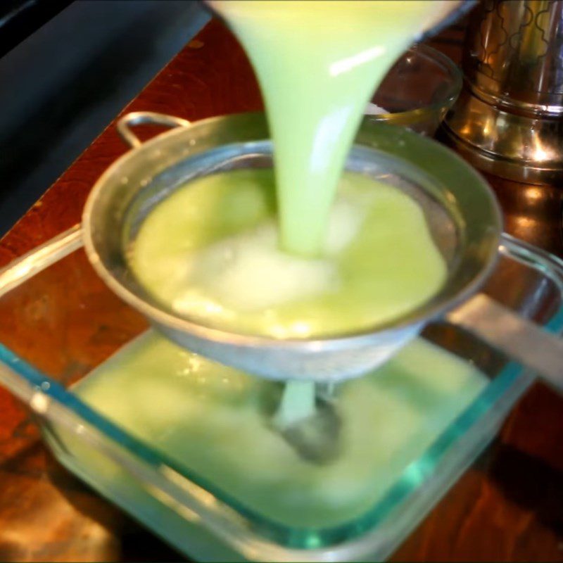 Step 3 Strain to get the juice Green mango juice