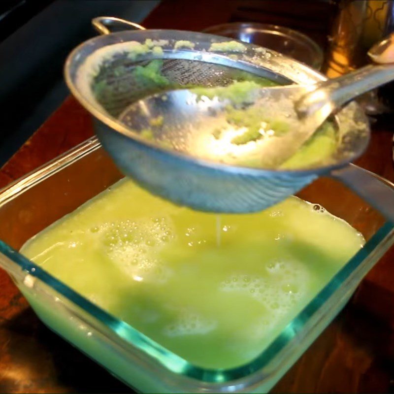 Step 3 Strain to get the juice Green mango juice
