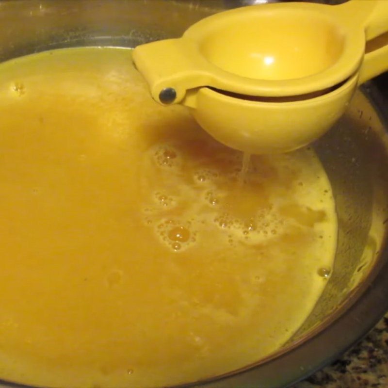 Step 3 Filter fragrant mango juice Fragrant mango juice