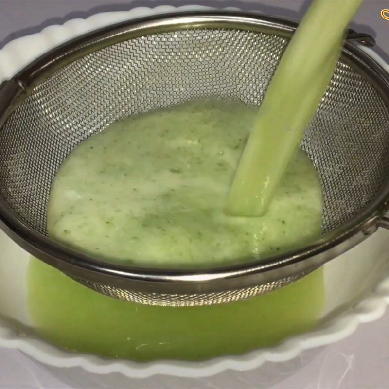 Step 3 Strain the green mango and mint juice Green mango and mint juice