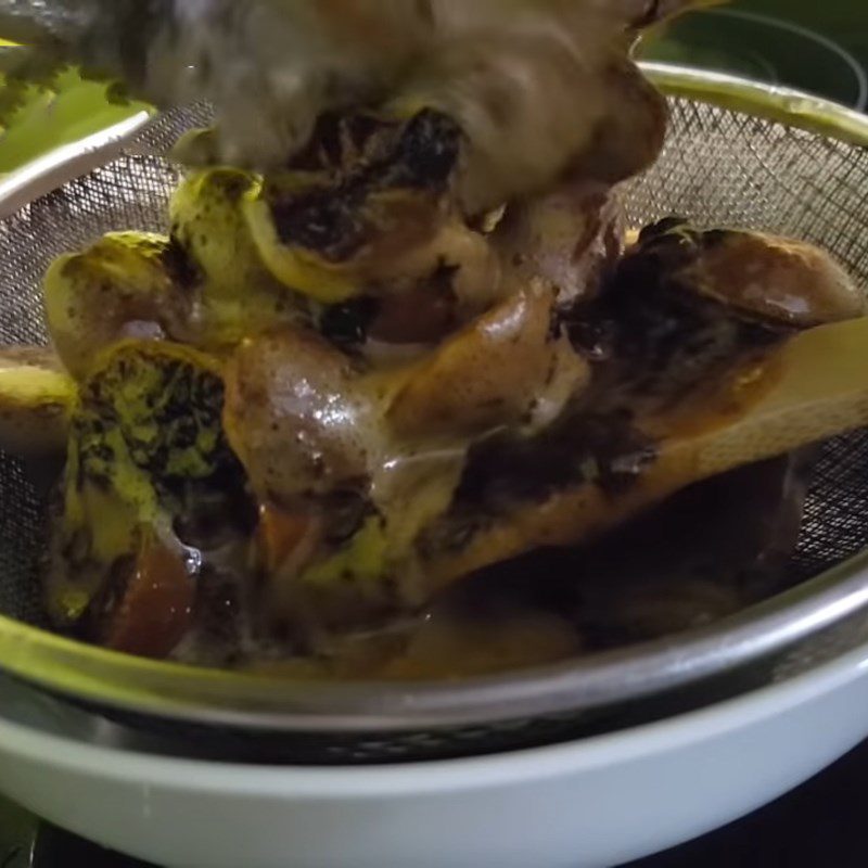 Step 4 Strain syrup Kumquat syrup (tắc) rock sugar fish mint