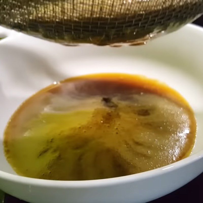 Step 4 Strain syrup Kumquat syrup (tắc) rock sugar fish mint