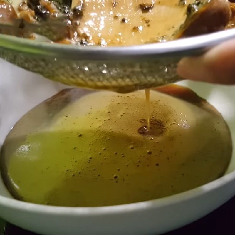Step 4 Strain syrup Kumquat syrup (tắc) rock sugar fish mint