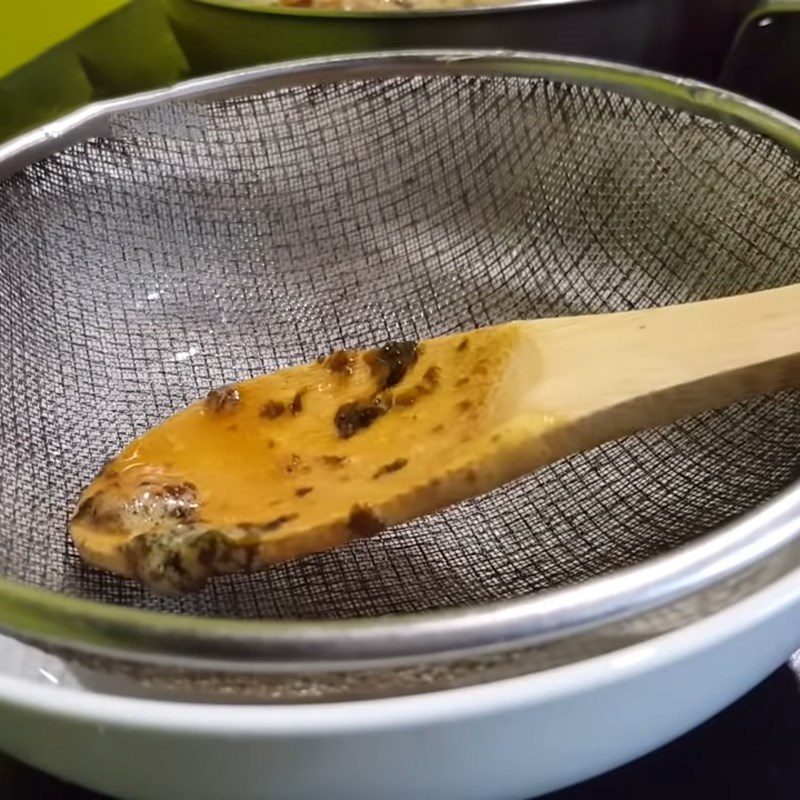 Step 4 Strain syrup Kumquat syrup (tắc) rock sugar fish mint