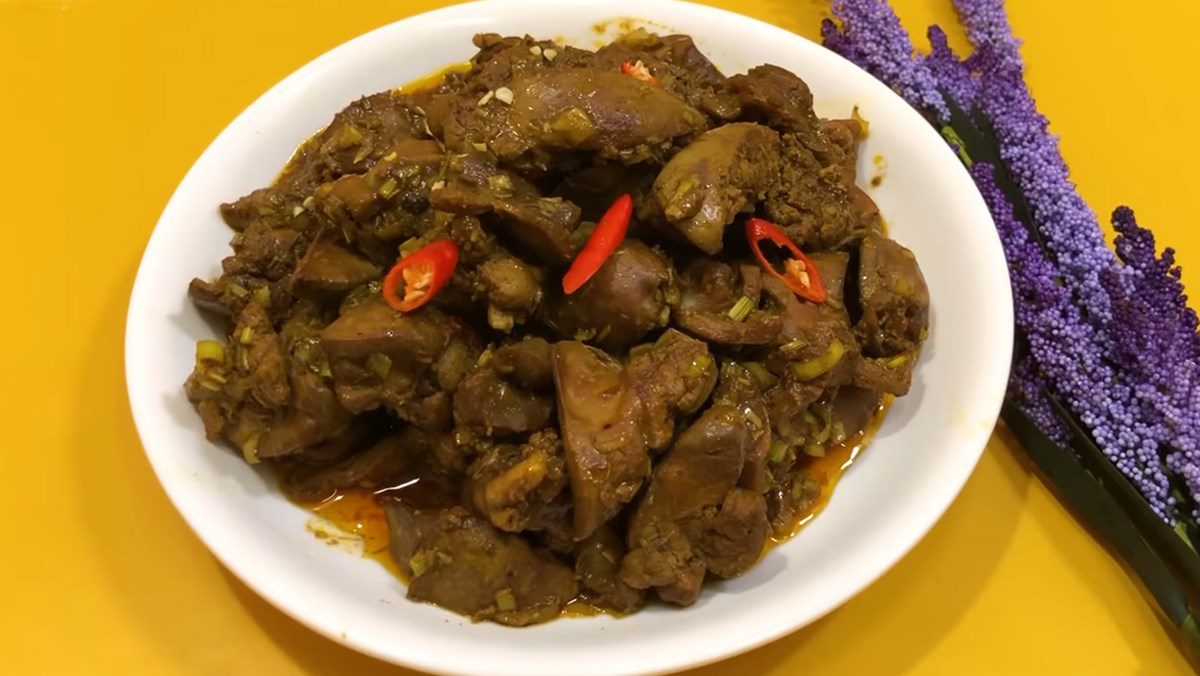 2 Ways to Make Delicious and Simple Stir-Fried Chicken Gizzards with Green Beans and Stir-Fried Chicken Gizzards with Lemongrass and Chili 10 Stir-fried chicken entrails with lemongrass and chili