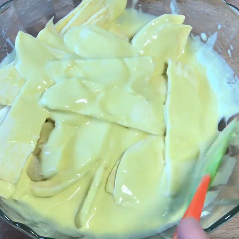 Step 3 Mix the sweet potato Fried Banana Sweet Potato Coconut Cake