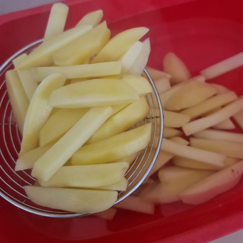 Step 2 Boiled potatoes Cheese-flavored potatoes (recipe shared by user)