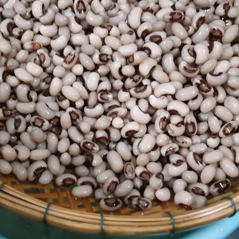 Step 2 Boil the white beans