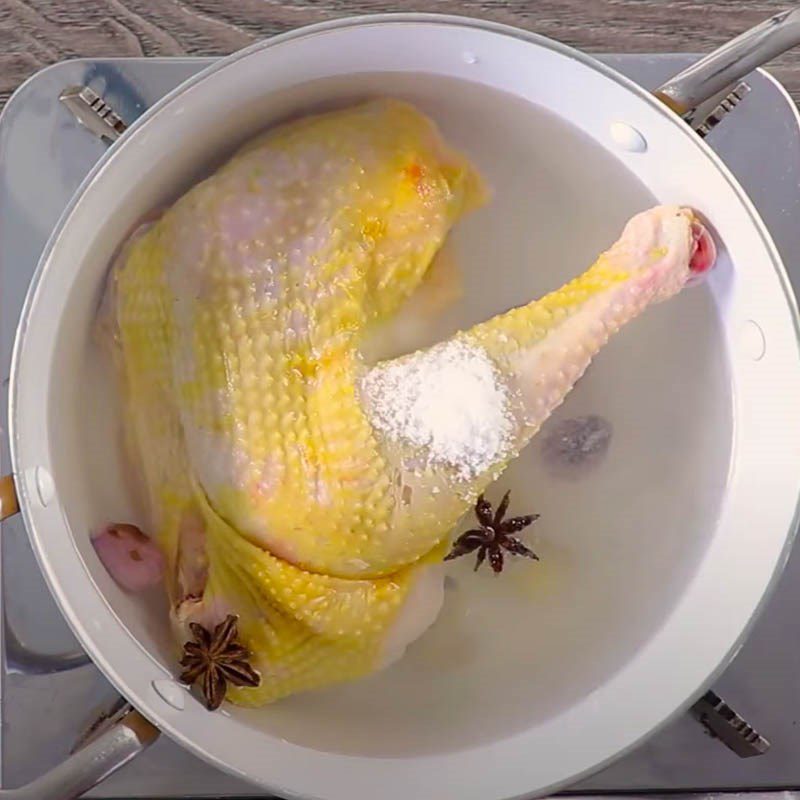 Step 2 Boil the chicken for Sweet and Sour Chicken Noodles