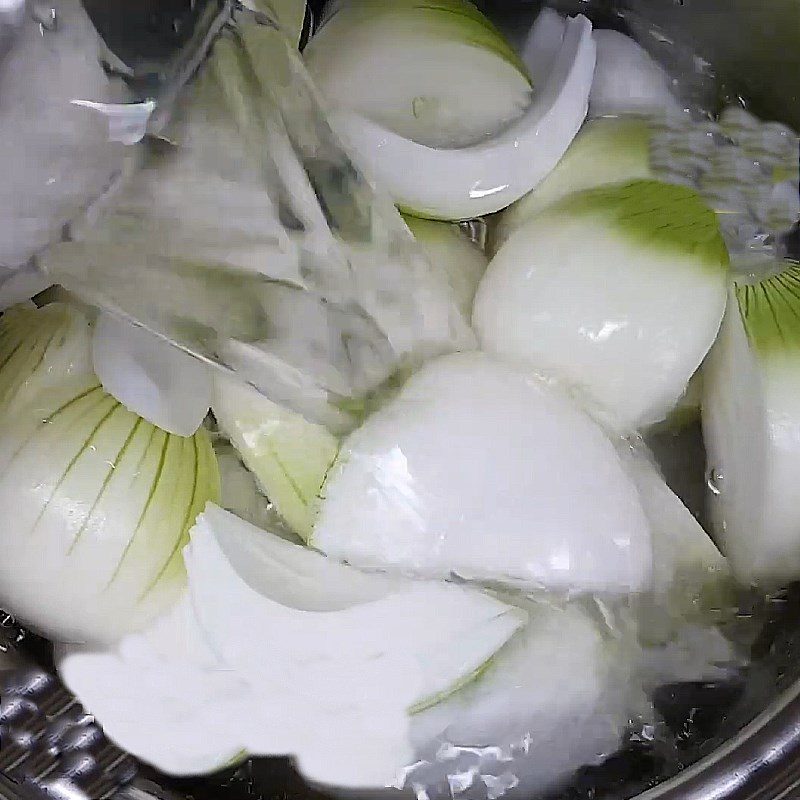Step 2 Boil the onions Onion juice