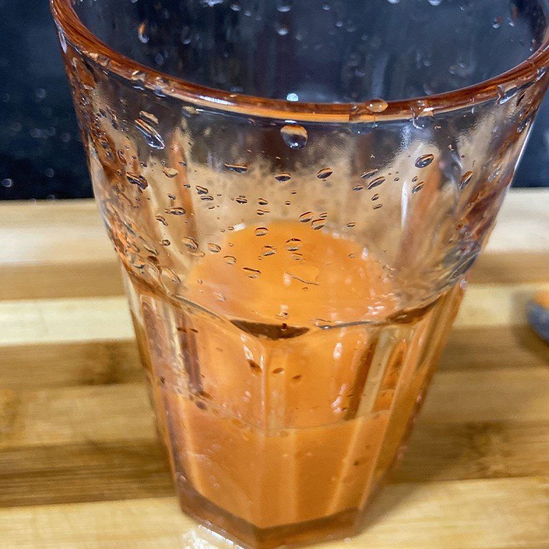 Step 3 Strain the juice Fresh carrot juice using a blender