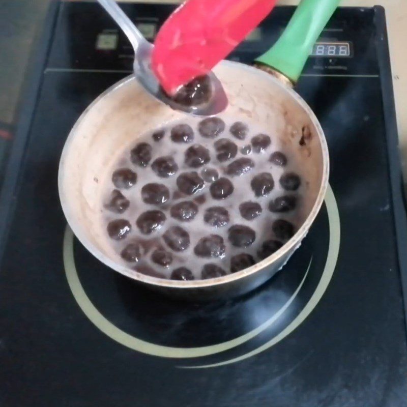 Step 4 Boil tapioca pearls Black tapioca pearls made from rice flour