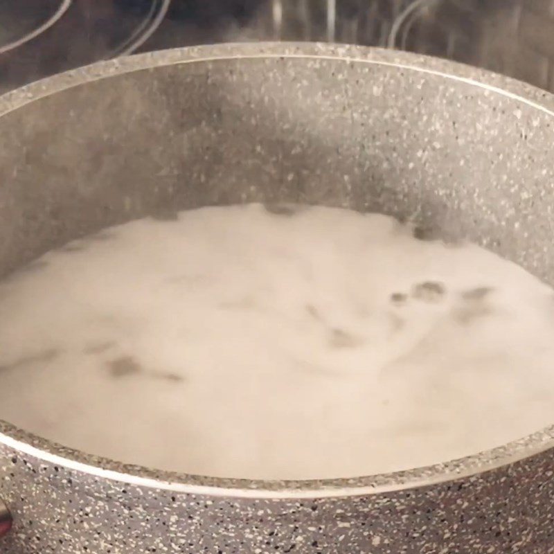 Step 2 Boil tapioca pearls and mochi cake for mochi milk tea
