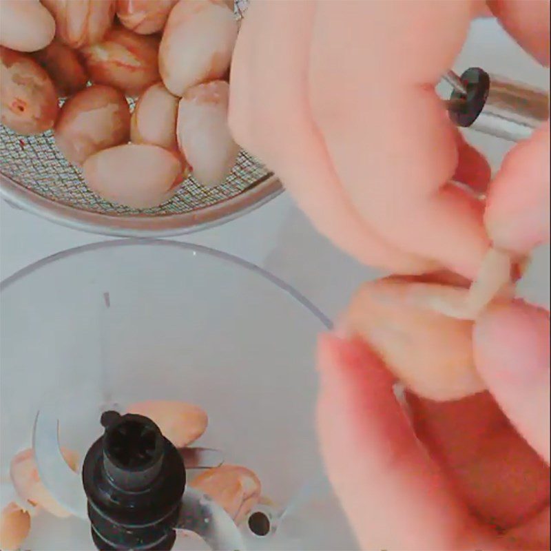 Step 2 Boil and blend jackfruit seeds for Jackfruit Seed Cake