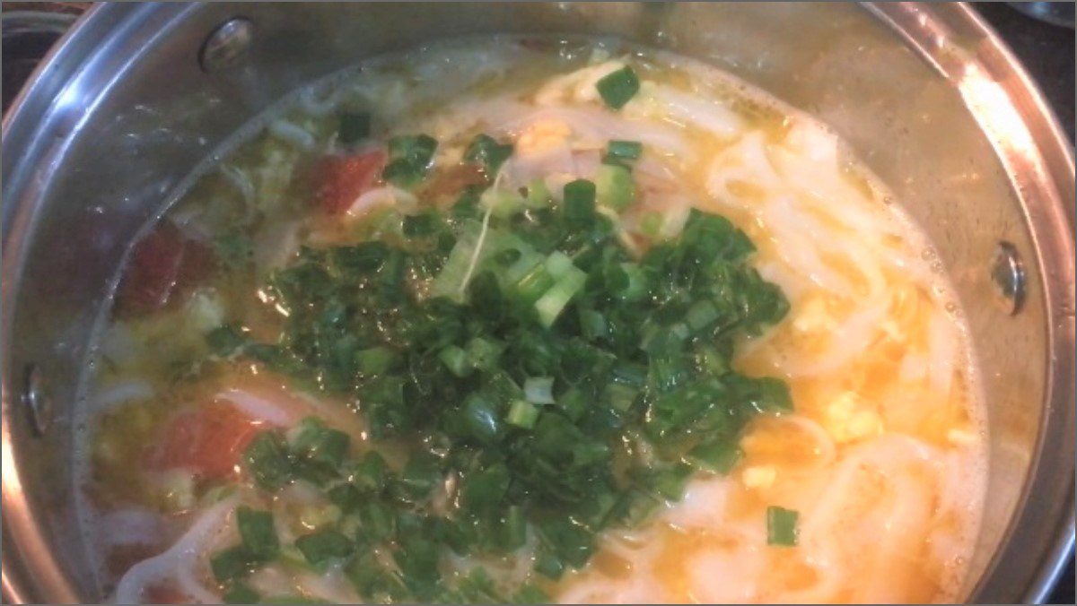 2 Simple and Delicious Ways to Cook Rice Noodles, Nutritious for Breakfast 18 Tomato Rice Noodles with Eggs