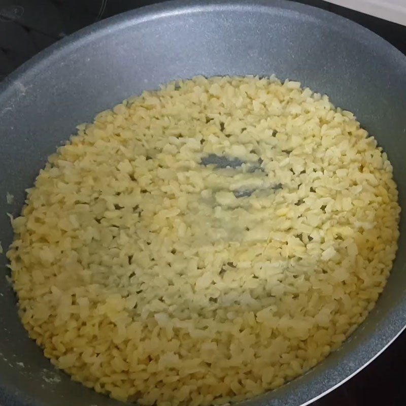 Step 1 Cooking mung beans for Carp Sticky Rice Ball