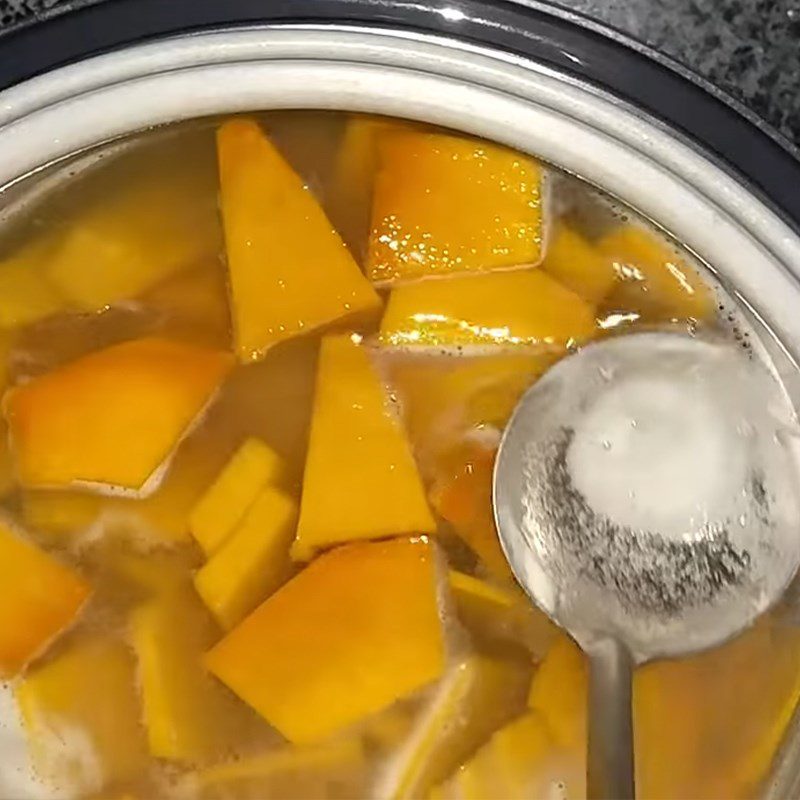 Step 2 Cook pumpkin and mung beans Pumpkin pudding using a rice cooker
