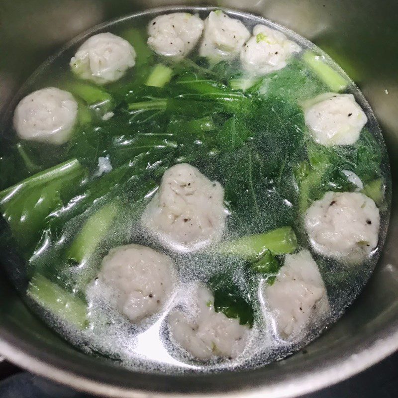 Step 2 Cooking the soup Mustard greens fish soup