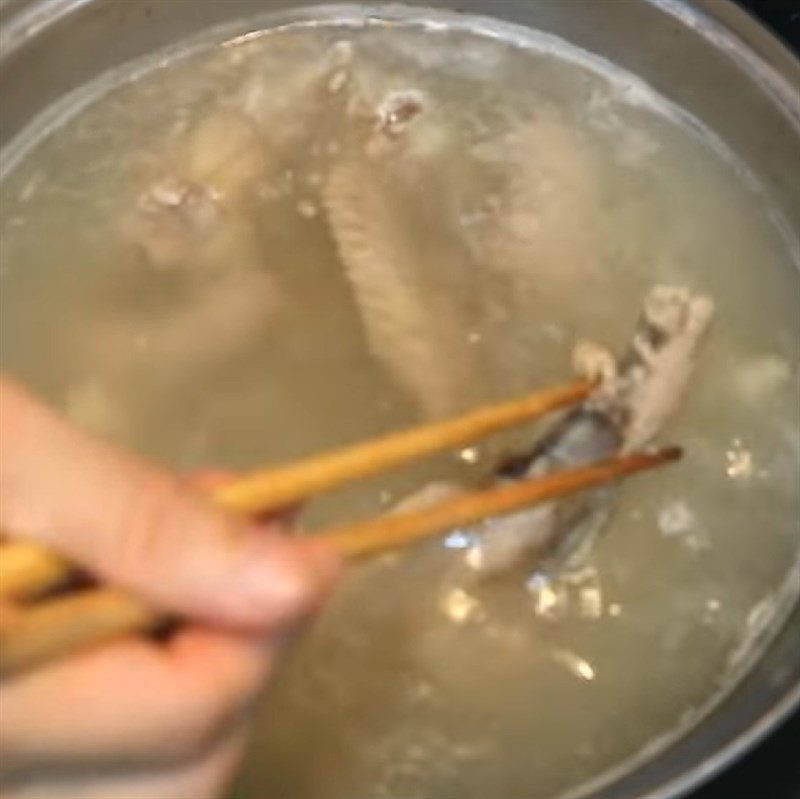 Step 4 Cook the soup Bitter melon chicken soup