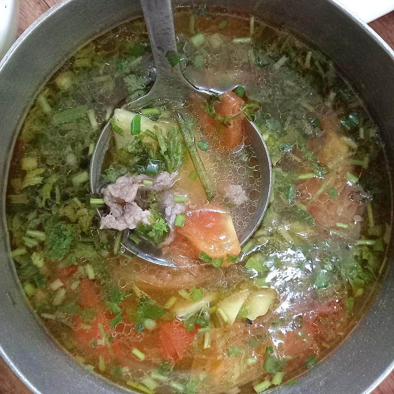 Step 3 Cook the soup Beef tomato soup aroma