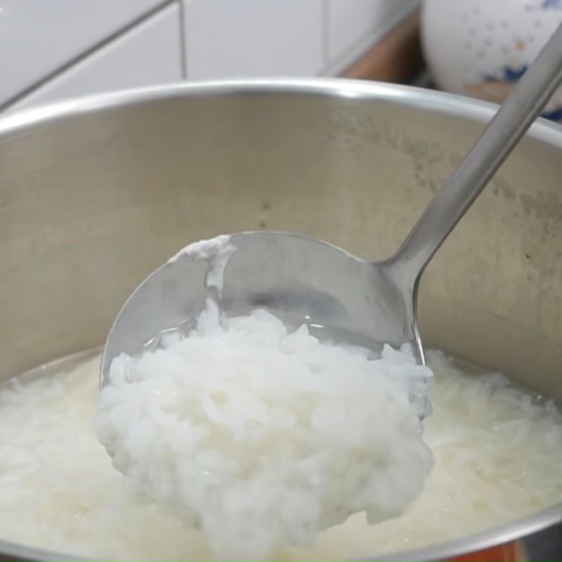Step 4 Cooking porridge Lotus seed porridge with minced meat and eggs