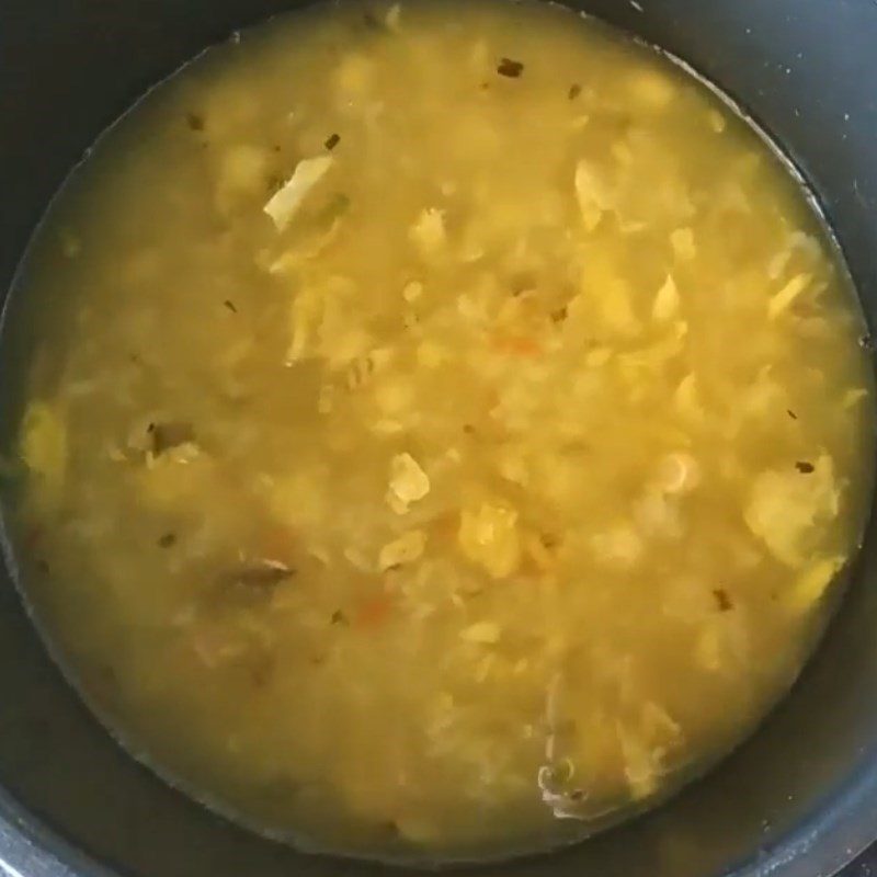 Step 5 Cooking porridge Carp porridge with lotus seeds